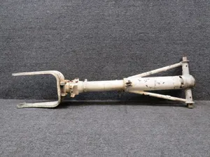 0842000-77, 0842000-30 Cessna 320D Nose Gear Strut Assy with Yoke (Worn, Rusted)